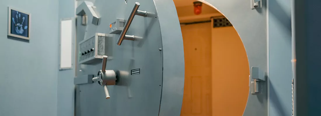 Vault and Safe locksmith services in Plantation, FL